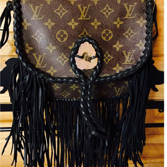 Louis Vuitton Fringe Women's Bag ,L.V./Van shoes, keychain/ key holder - Picture 5 of 16